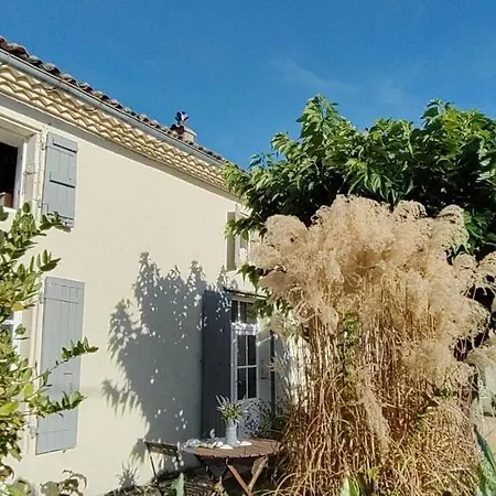 לינה וארוחת בוקר Campagne Et 3*