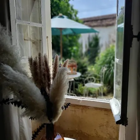 לינה וארוחת בוקר Campagne Et 3*