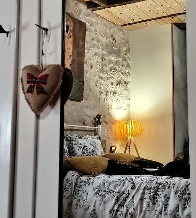 לינה וארוחת בוקר Campagne Et Saint-André-de-Lidon